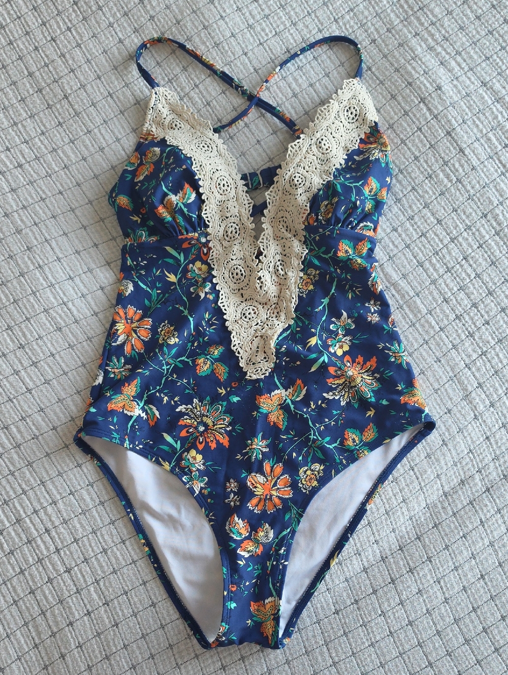 Cupshe Navy Floral One-Piece Swimsuit with Cream V Lace Trim